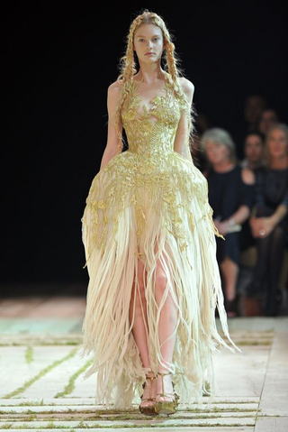 Illustration for article titled Sarah Burton Pulls Off McQueen Without McQueen